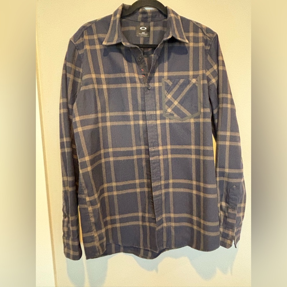 Oakley Navy and Tan Plaid Button Down Flannel Shirt - Like New